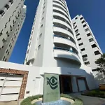 Hermoso apartamento en el laguito